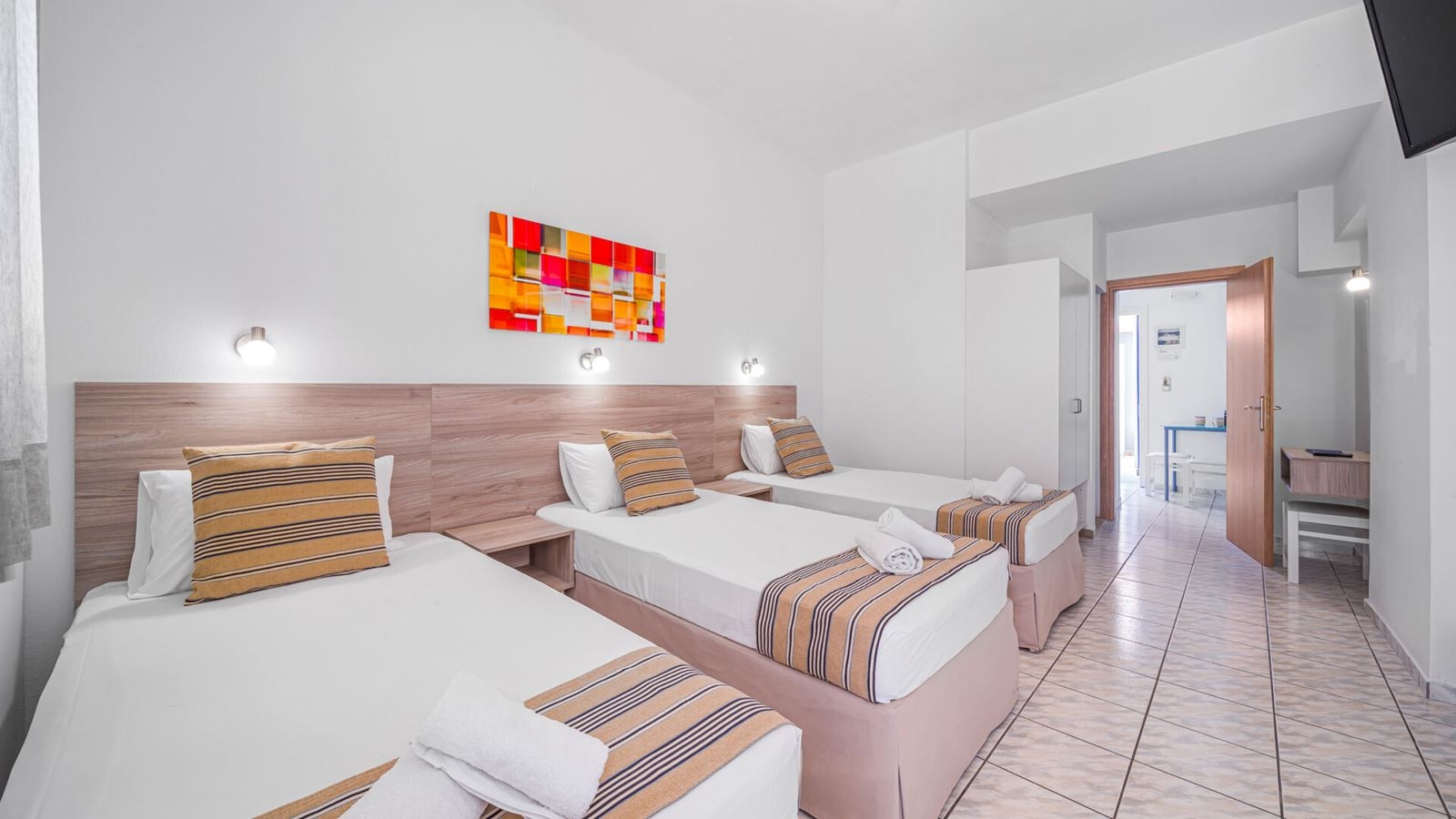 rooms-superior-apartment-triple-1 bedroom-balcony-or-terrace