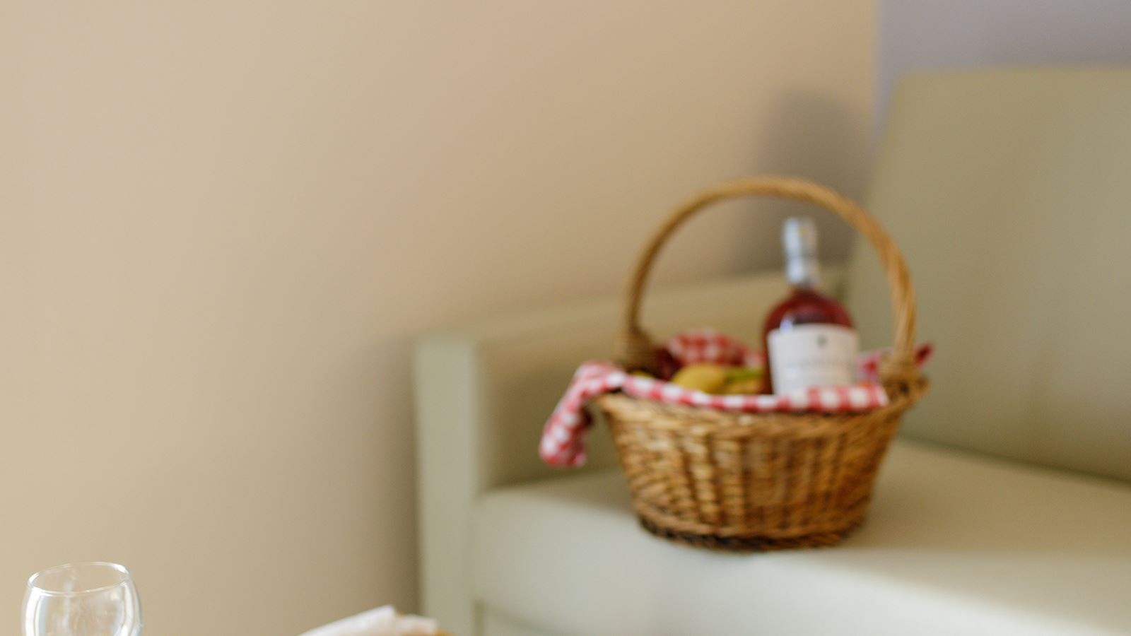 rooms-2-bedrooms-family-bungalow-garden-view-ground-floor-balcony