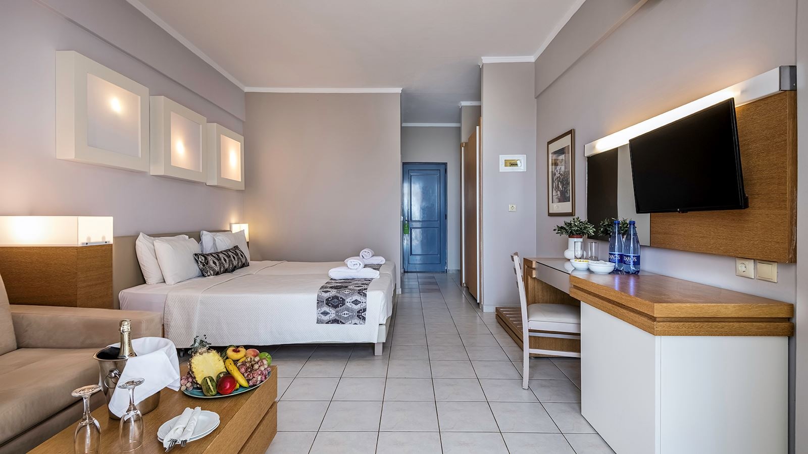 rooms-swim-up-bungalow-pool-view-terrace