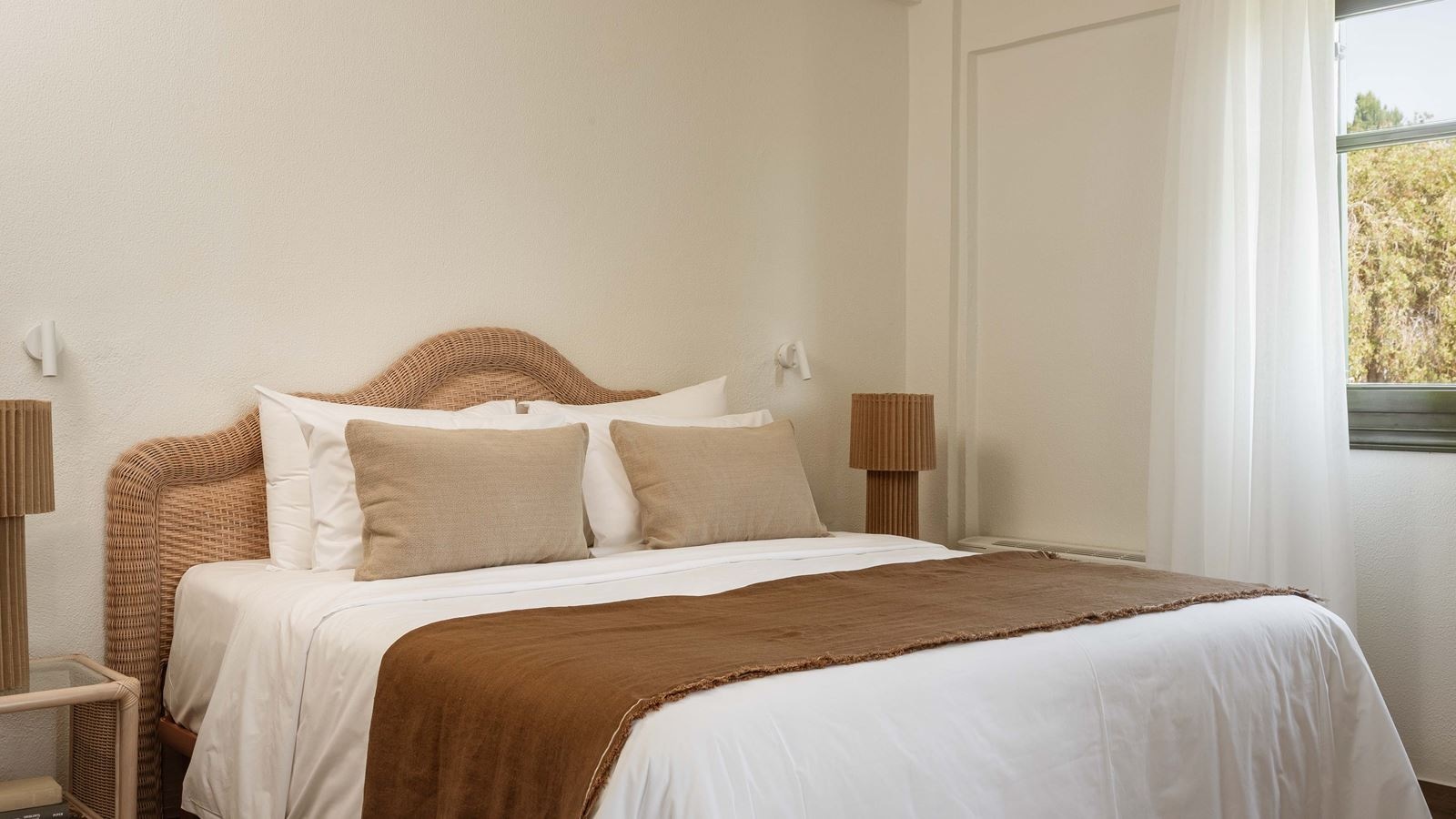 rooms-family-loft-home-private-balcony