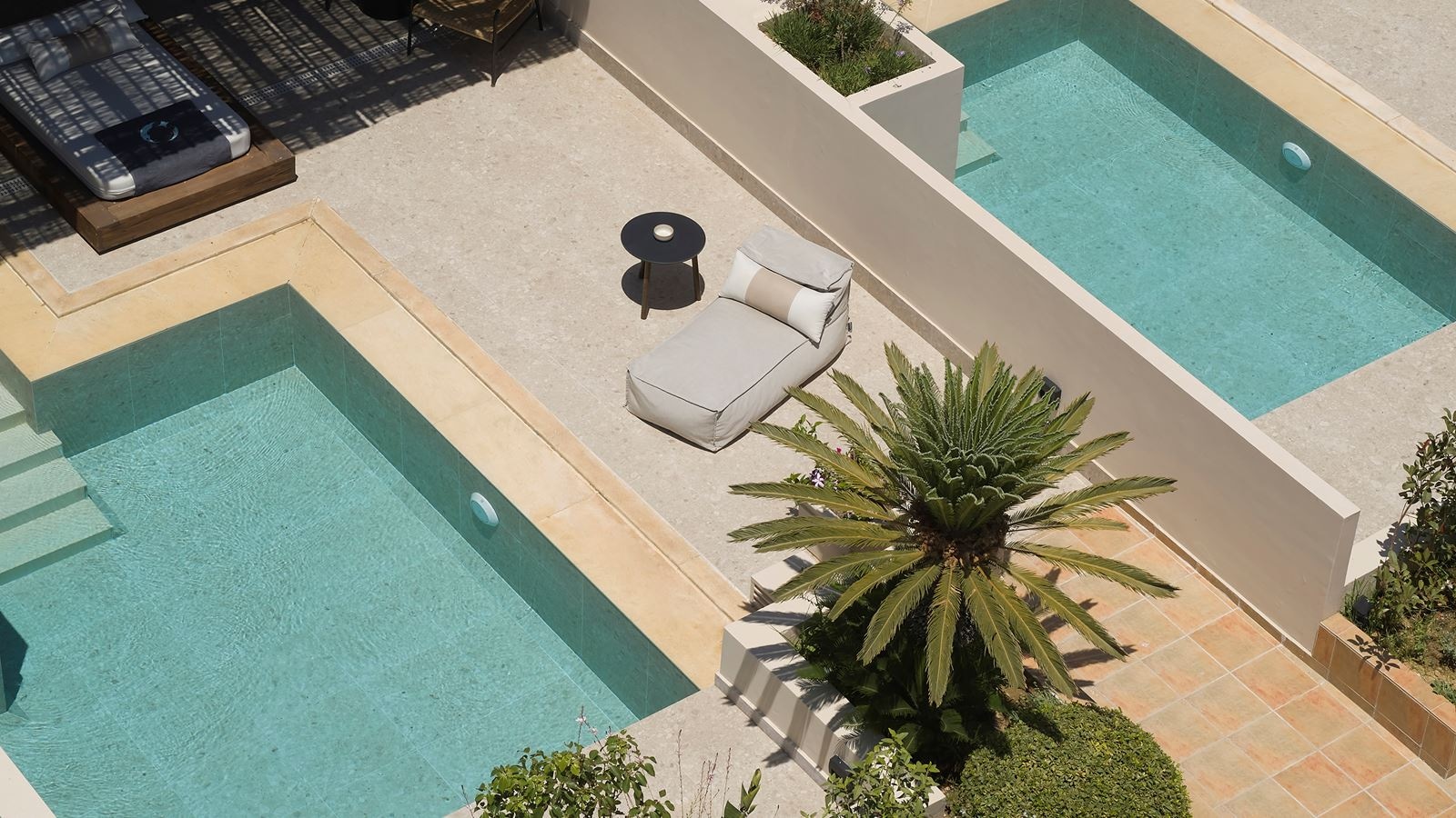 rooms-premium-suite-one-bedroom-garden-view-private-pool