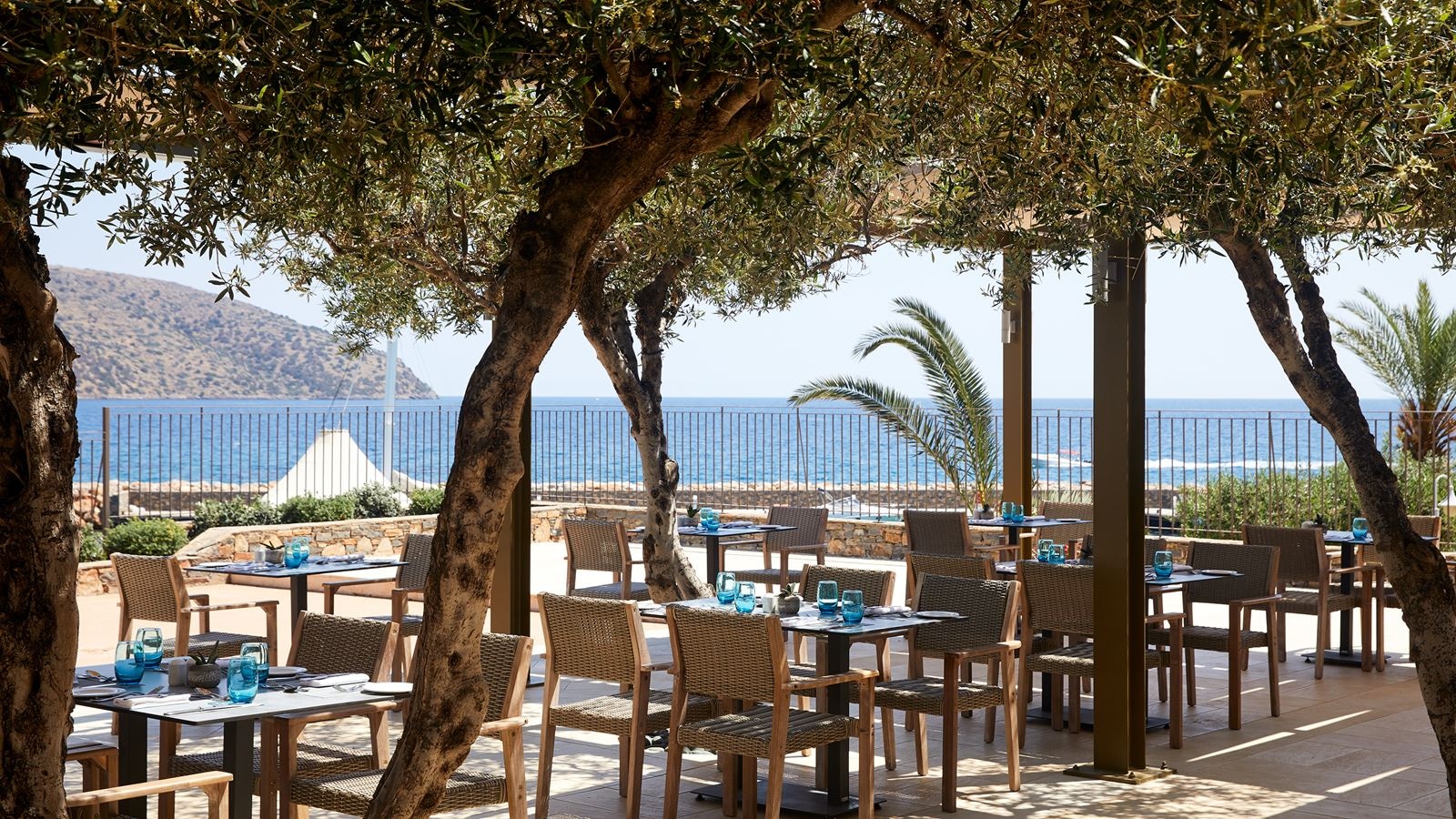 restaurants-elia-fish-restaurant
