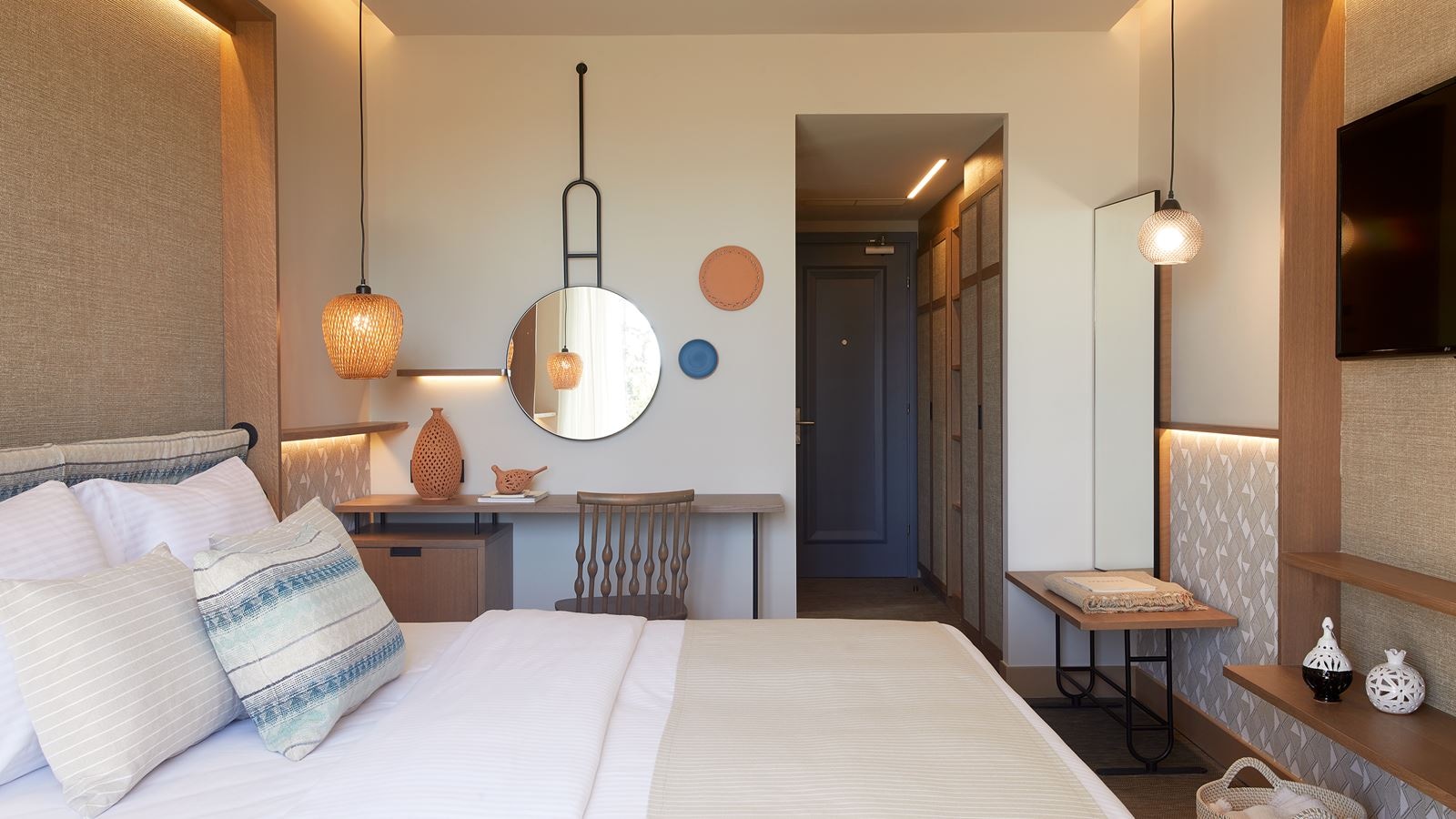 rooms-double-deluxe-room-garden-view