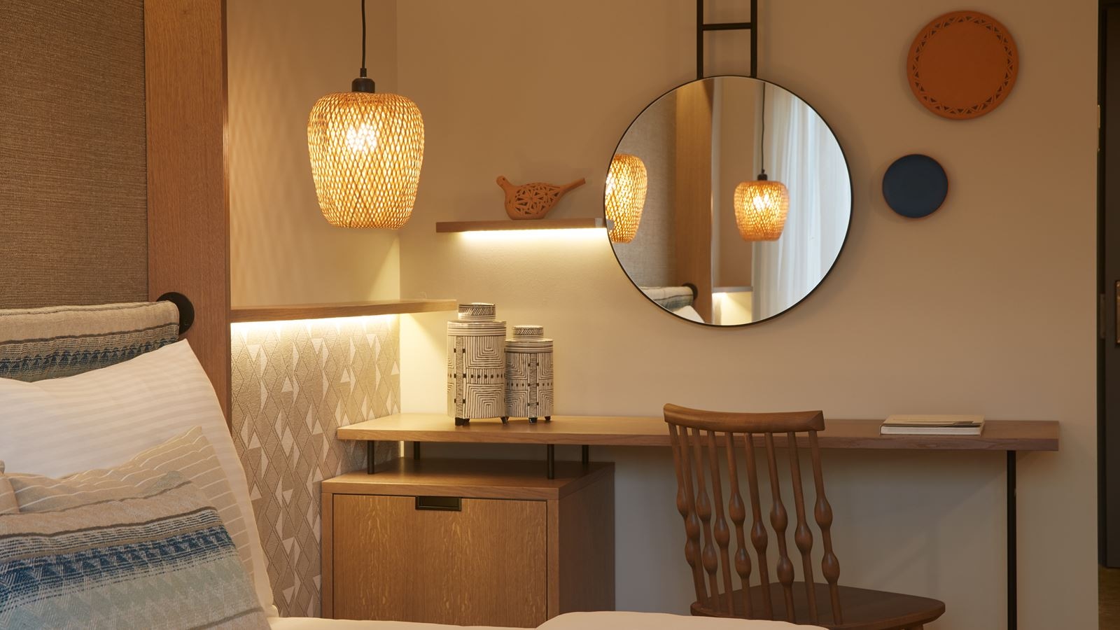 rooms-deluxe-single-room