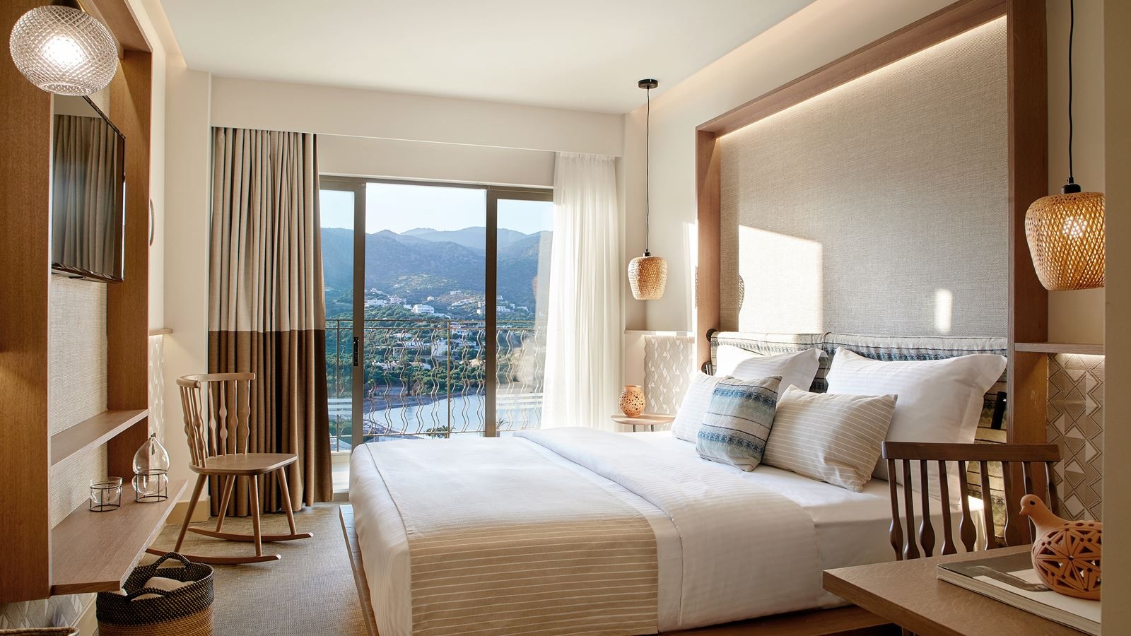 rooms-double-deluxe-room-sea-view