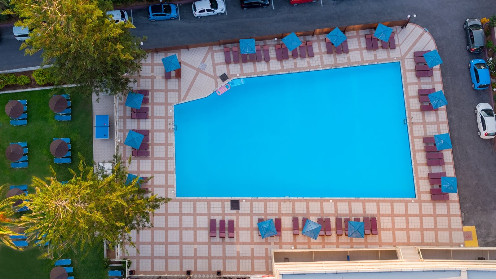 pools-outdoor--indoor-pool