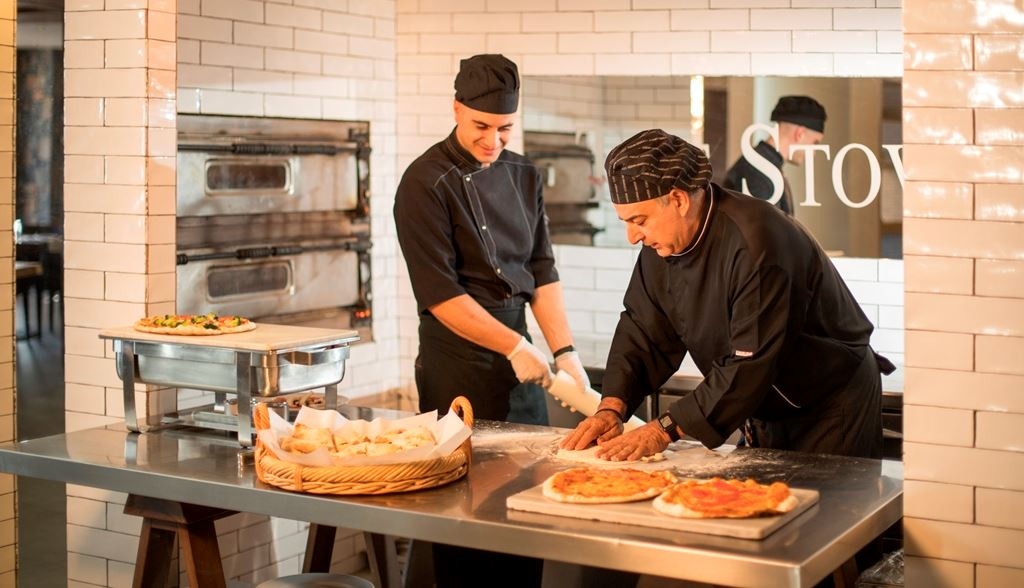 restaurants-main-building