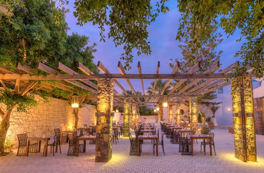 restaurants-main-building