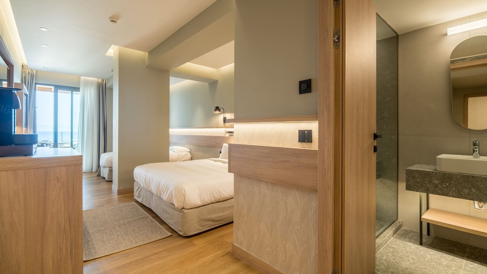 rooms-classic-family-sea-view