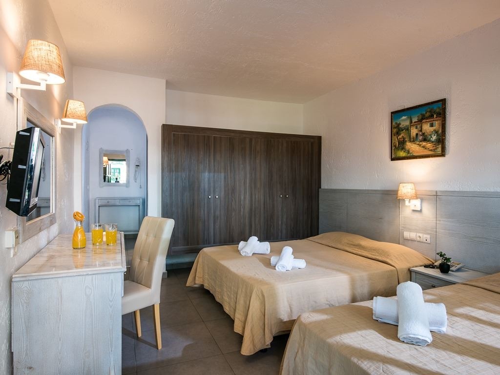 rooms-double-room-balcony-or-terrace