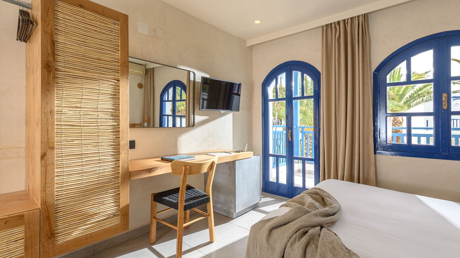 rooms-single-room-balcony-or-terrace