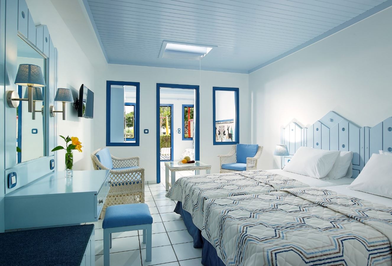 rooms-family-apartment-garden-view