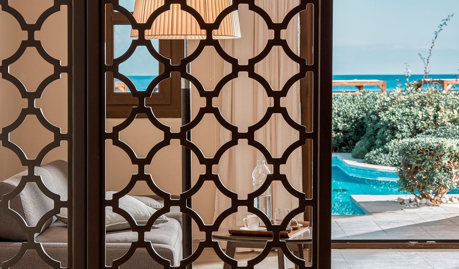 rooms-ambassador-suite-sea-front-private-pool