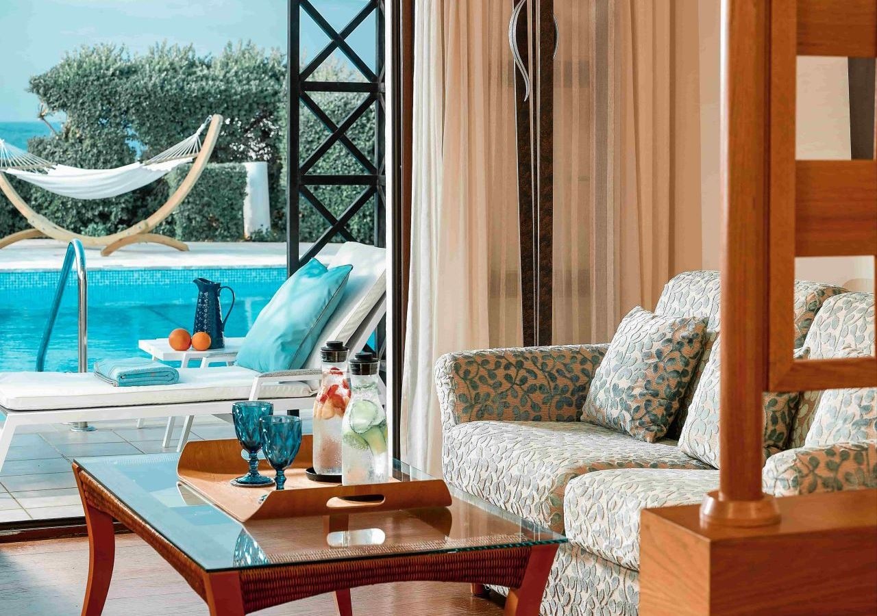 rooms-presidential-suite-sea-front-private-pool