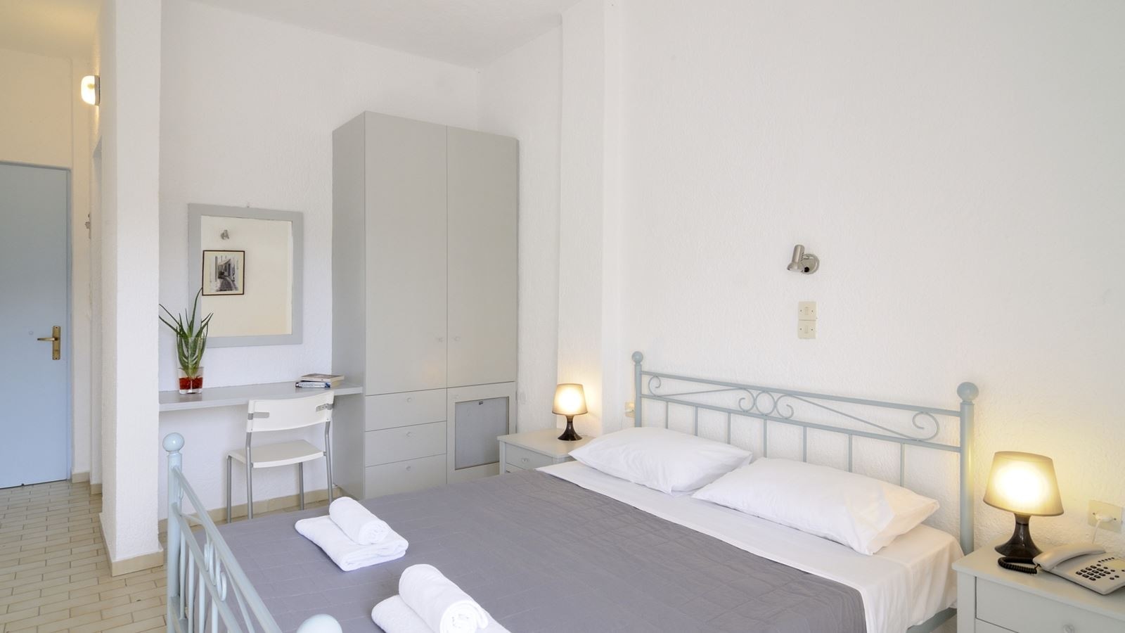 rooms-family-mountain-view