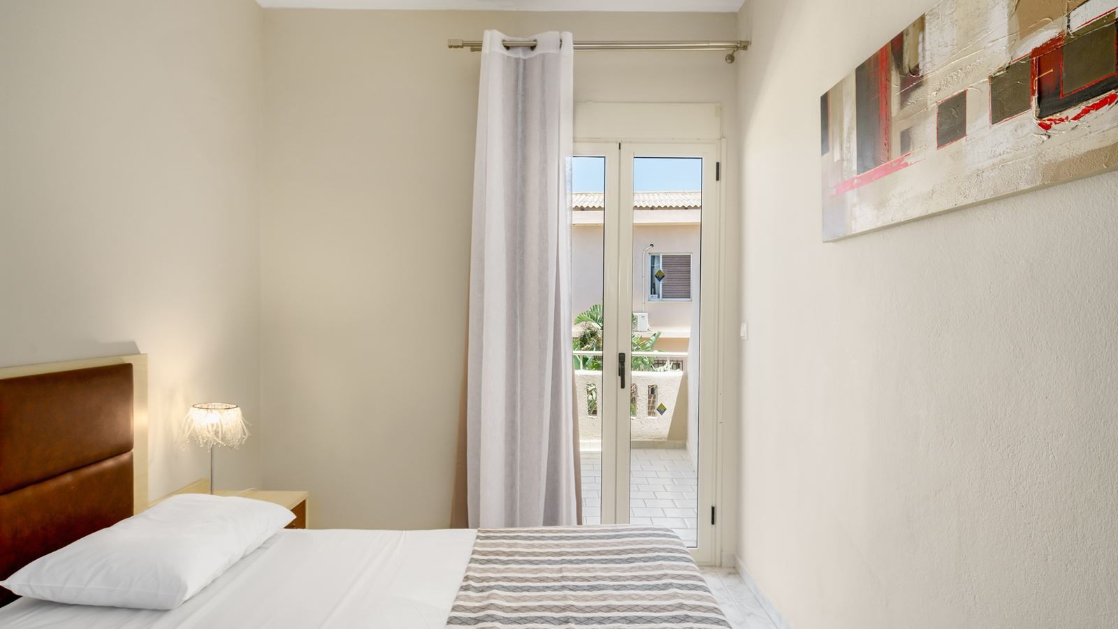 rooms-superior-family-with-balcony