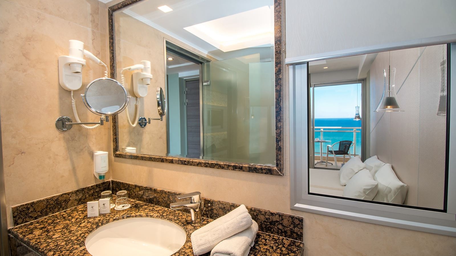 rooms-superior-sea-view