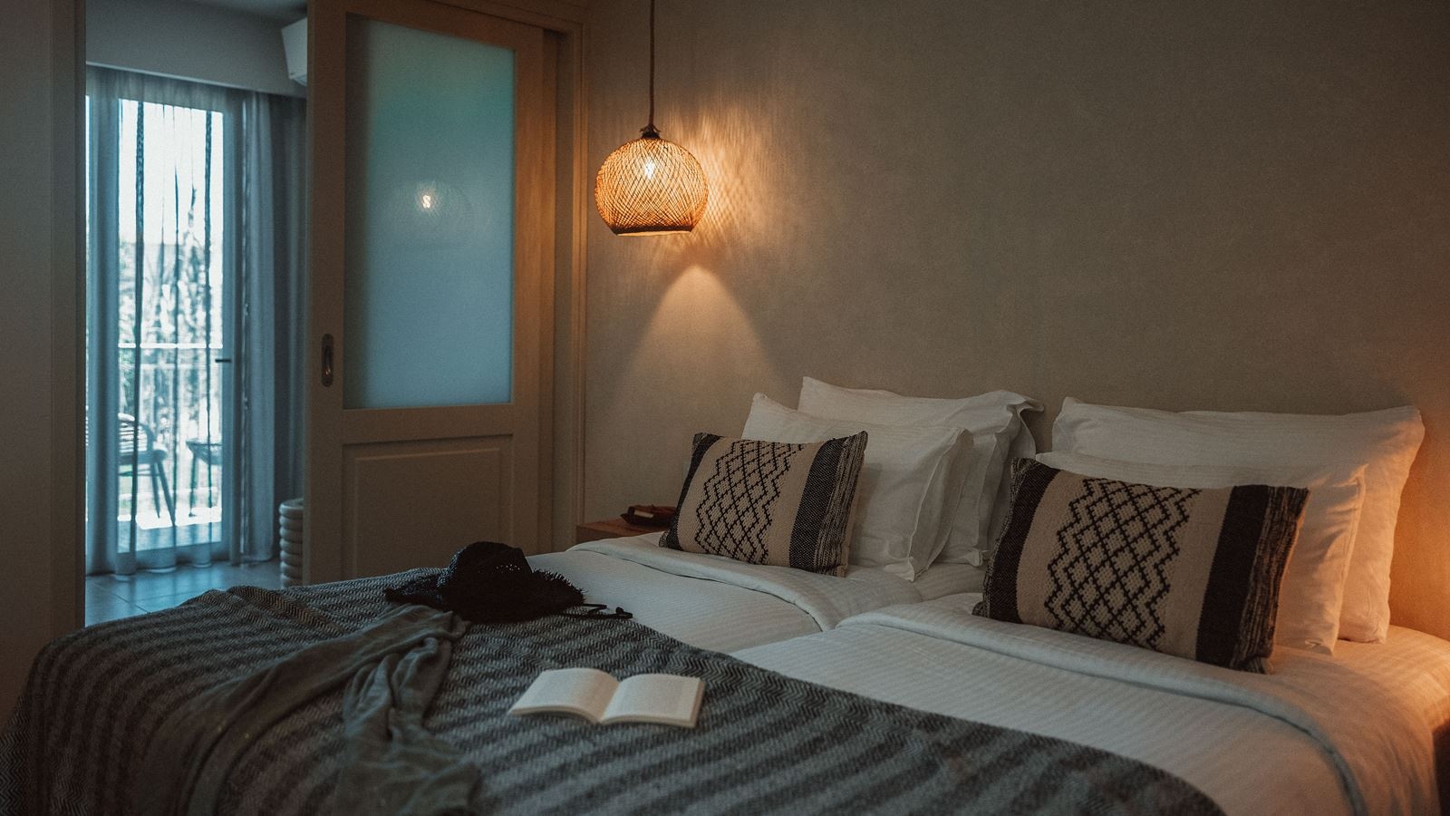 rooms-suite-junior-garden-view