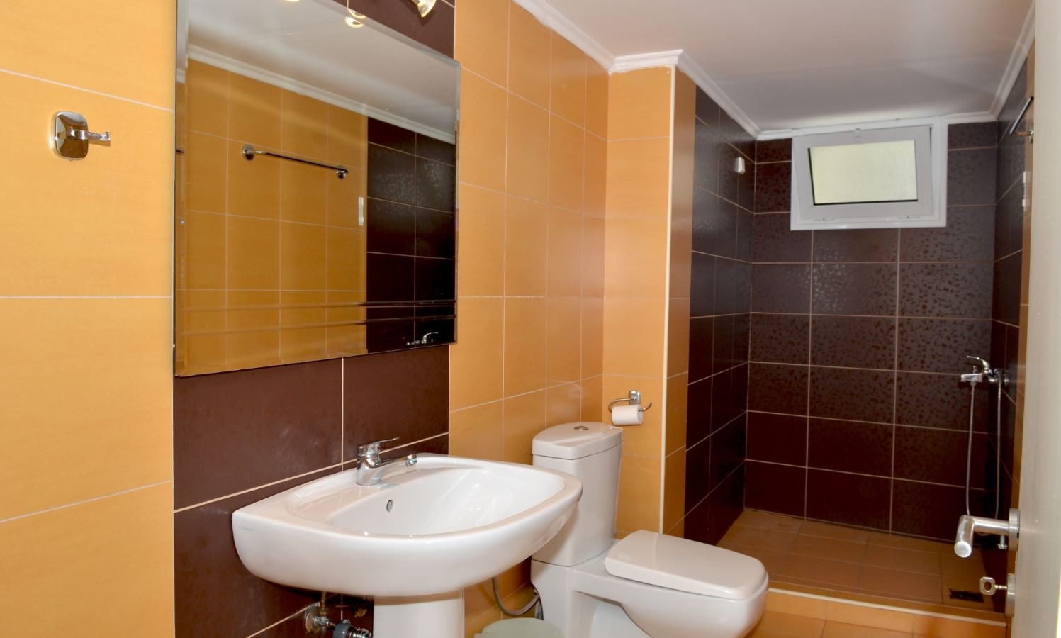 rooms-room-family-openplan-balcony-or-terrace