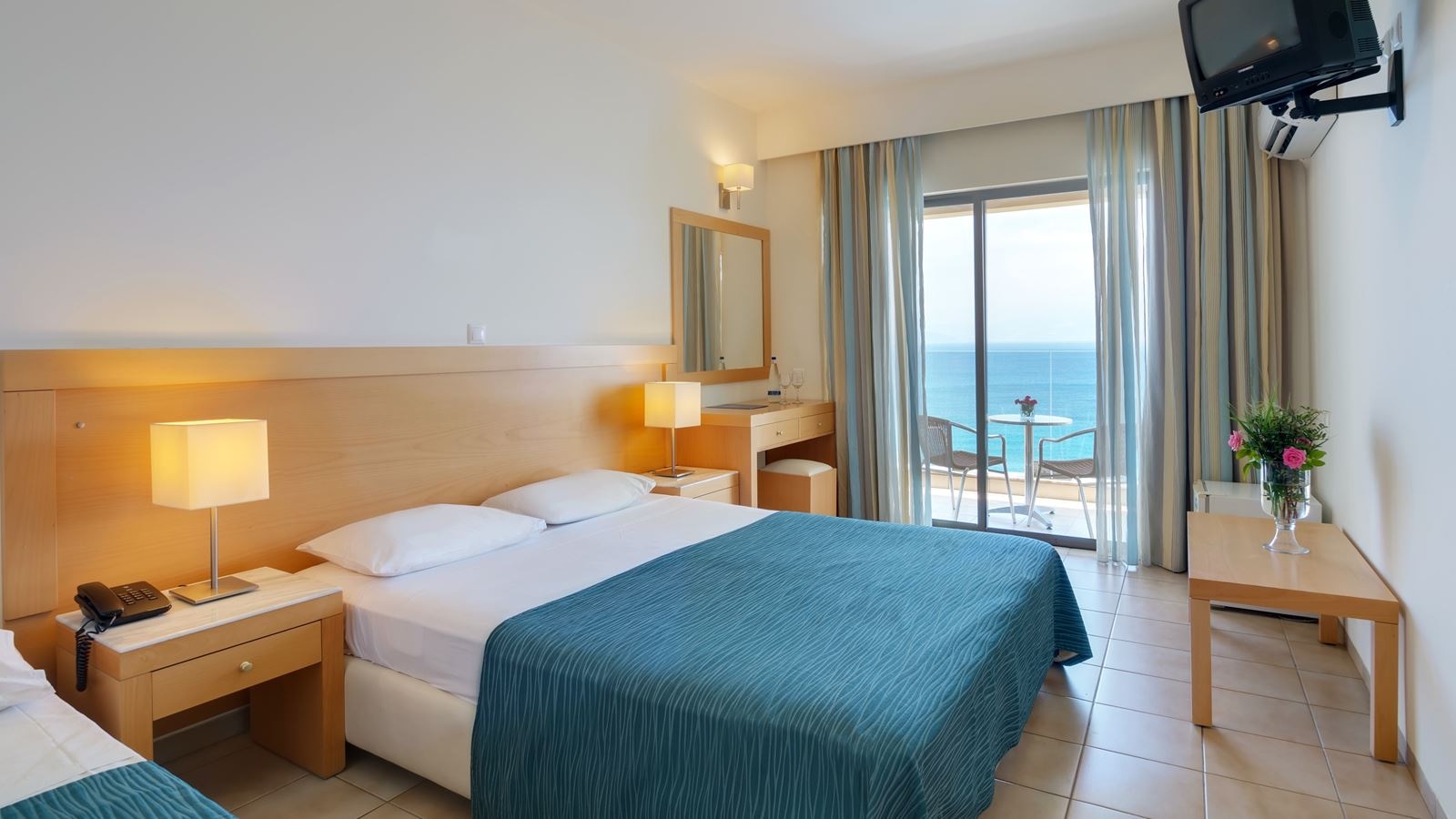 rooms-room-double-side-sea-view-balcony-or-terrece