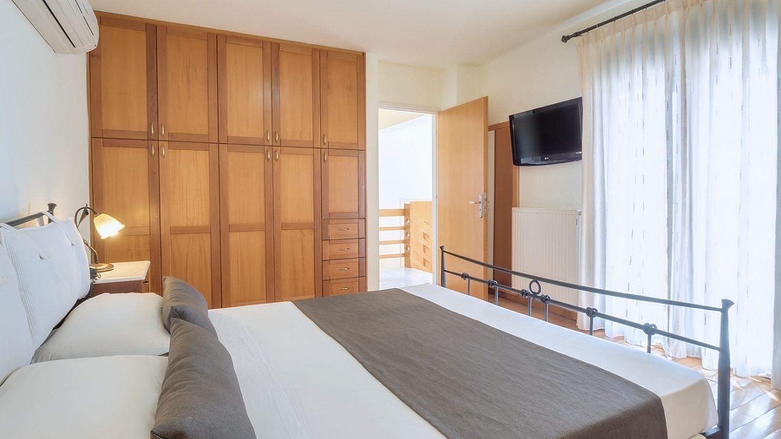 rooms-4-bedroom-villa-with-private-pool