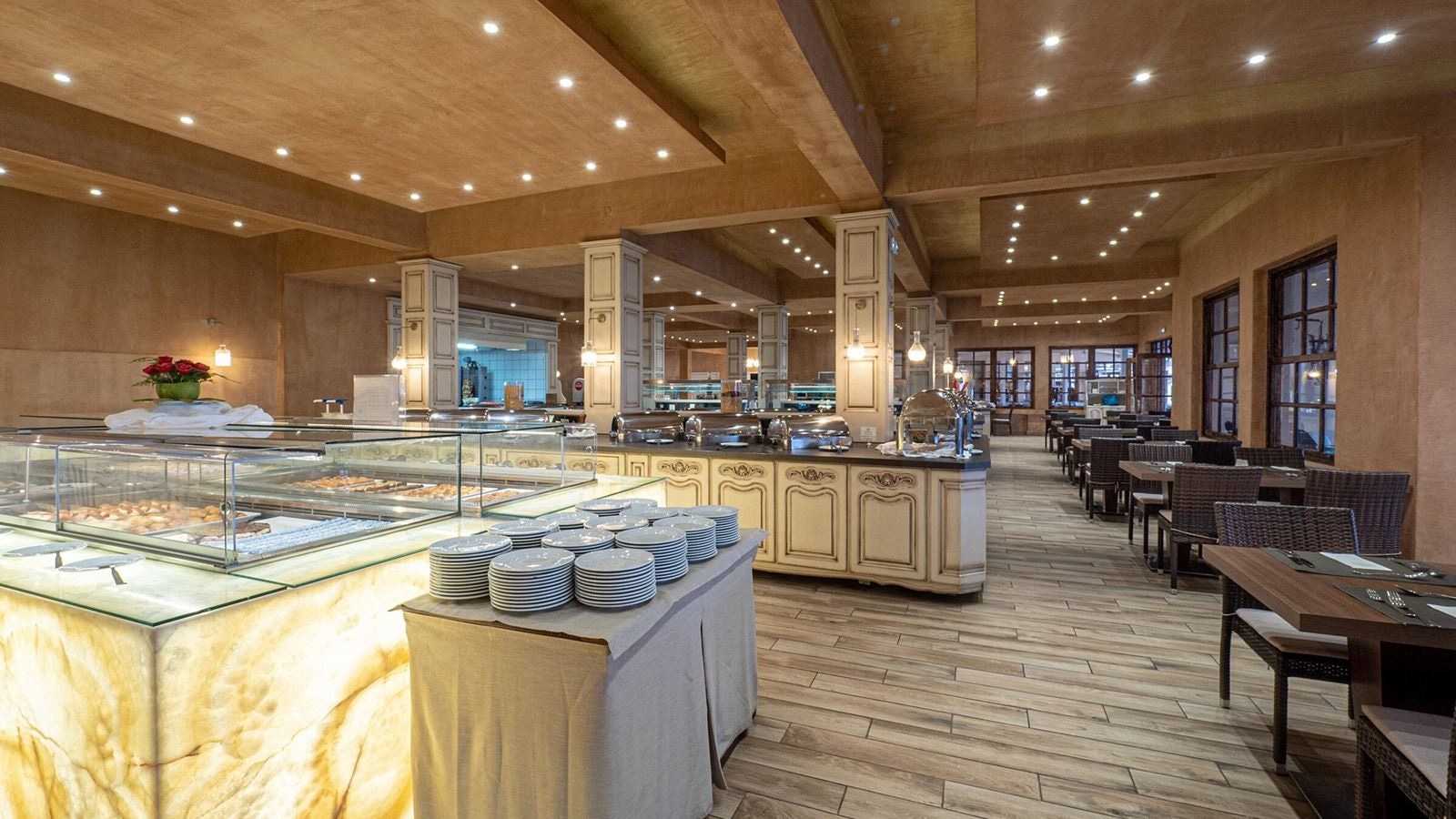 restaurants-restaurants