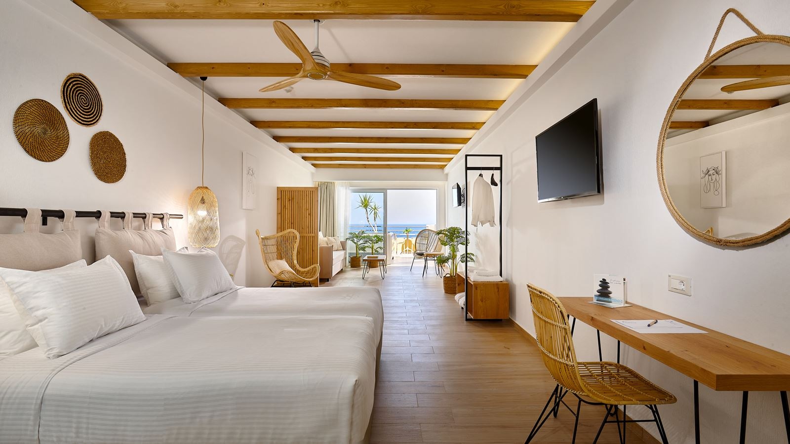 rooms-superior-junior-suite-sea-view