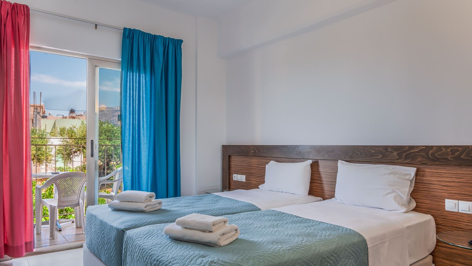 rooms-standard-twin-double-room-balcony-or-terrace