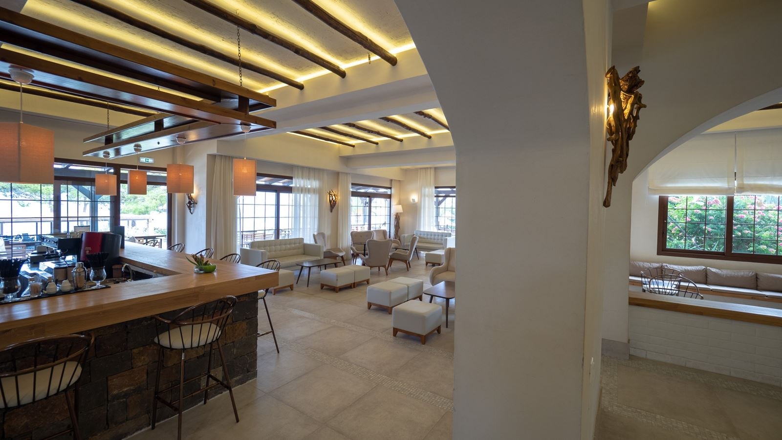 bars-lounge-lobby-bar