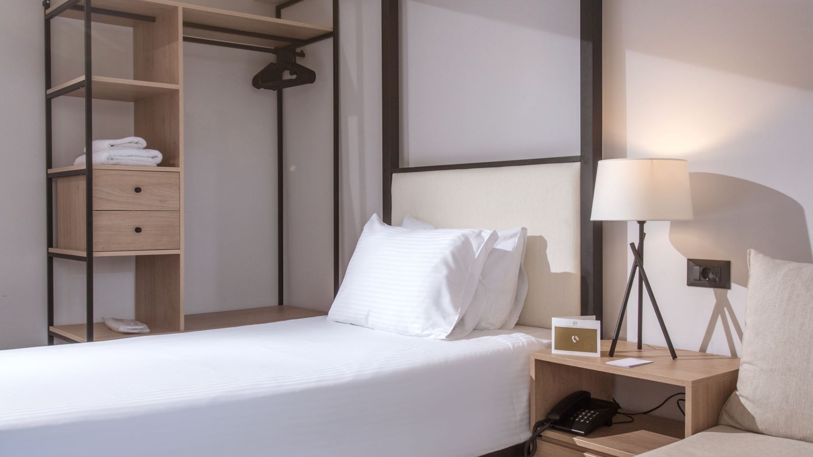 rooms-single-room-standard