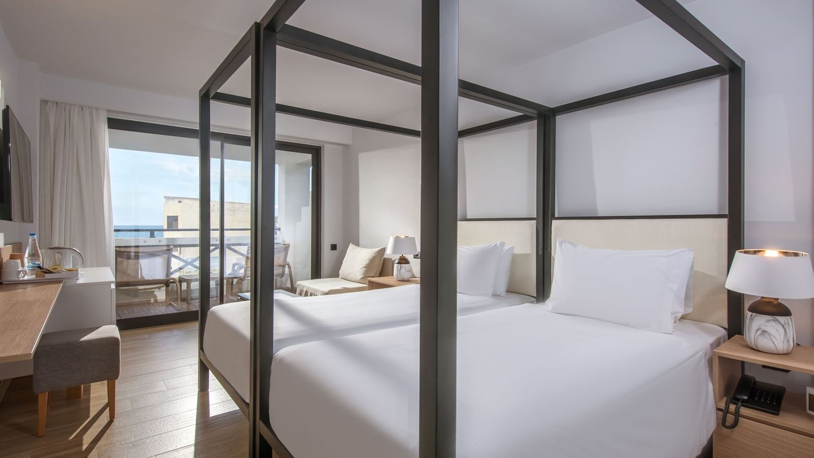 rooms-double-standard-side-sea-view