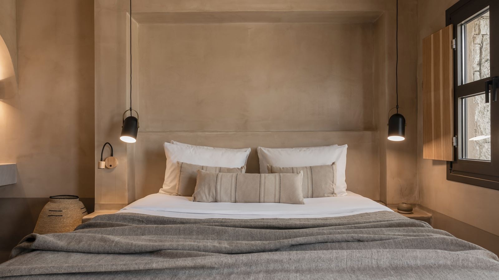 rooms-kamares-triple-timeless-classic-land-view-balcony-or-terrace