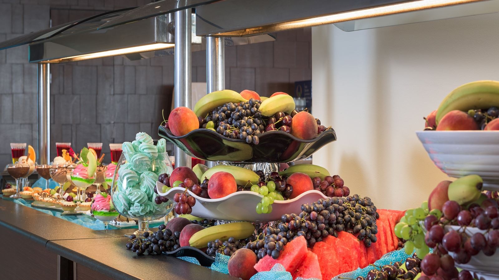 restaurants-restaurant