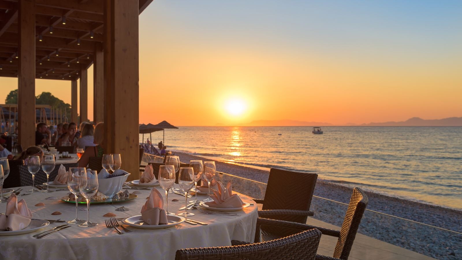 restaurants-restaurant