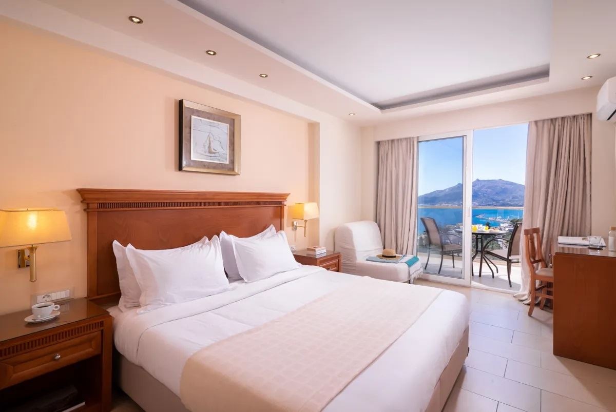 rooms-deluxe-double-or-twin-room-sea-view