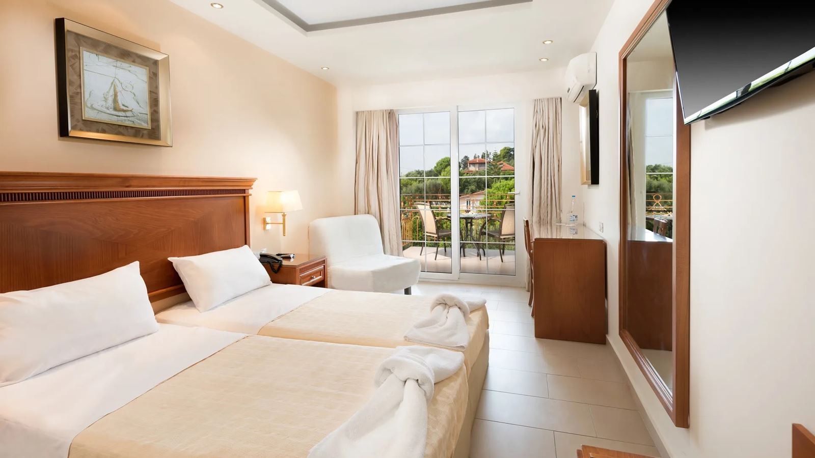 rooms-friends--family-suite