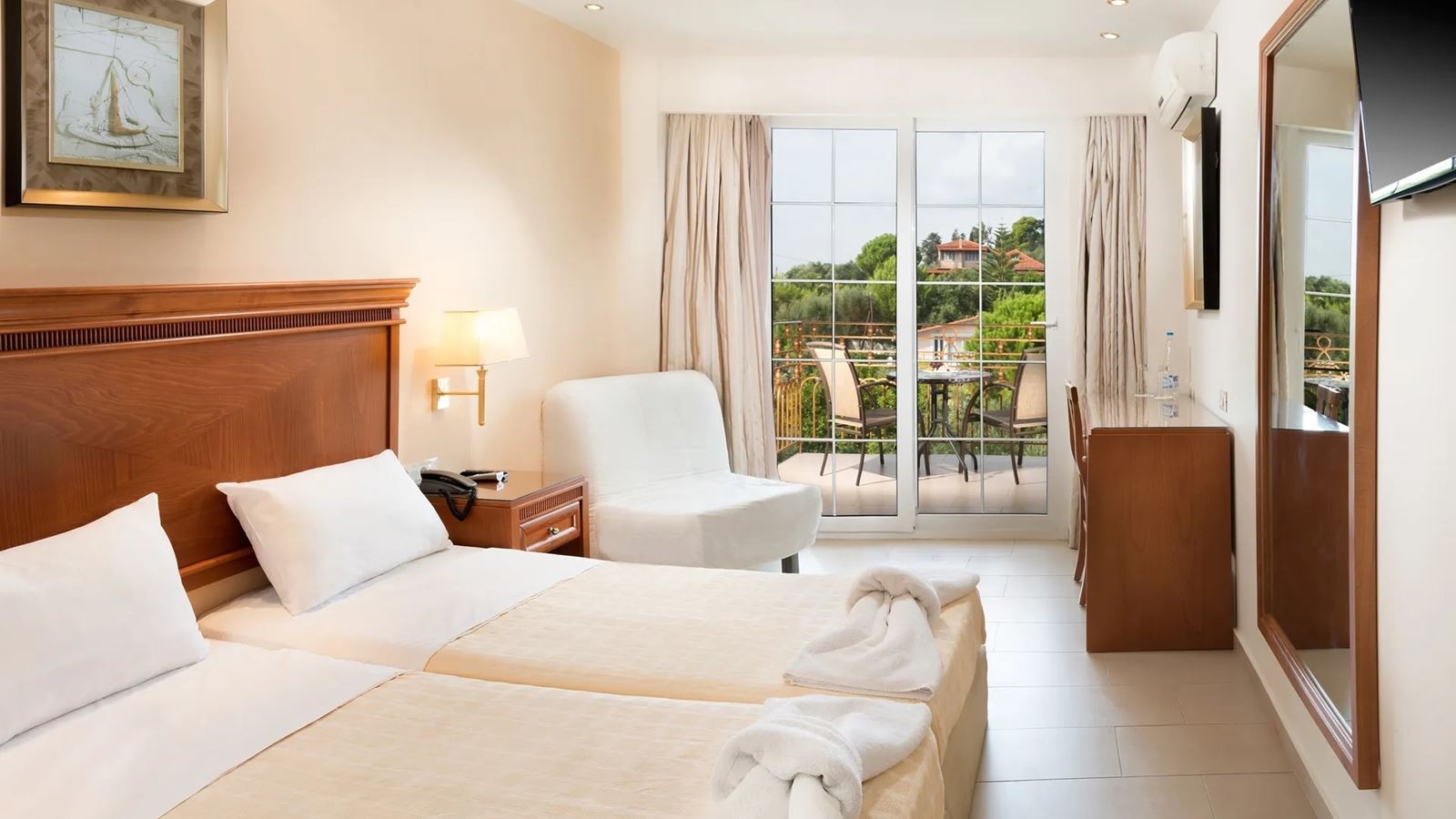 rooms-friends--family-suite