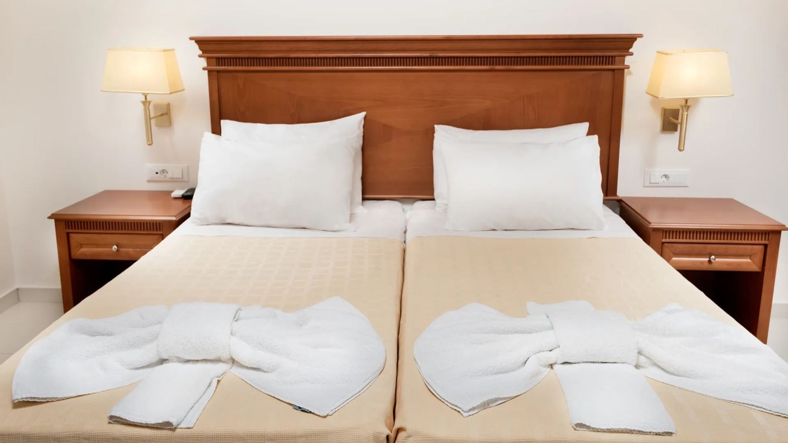 rooms-friends--family-suite-sea-view