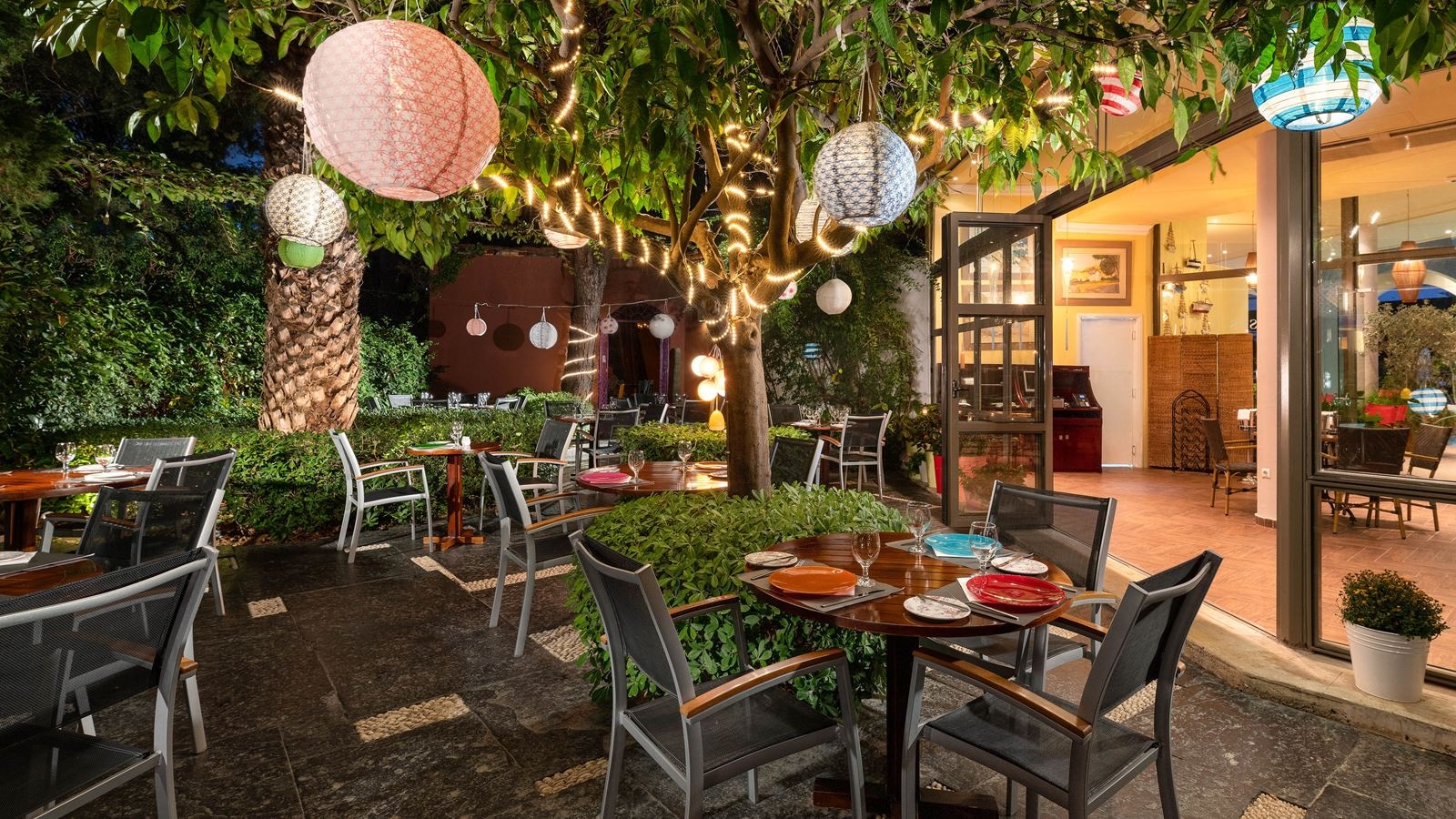 restaurants-dionysos-grill-restaurant