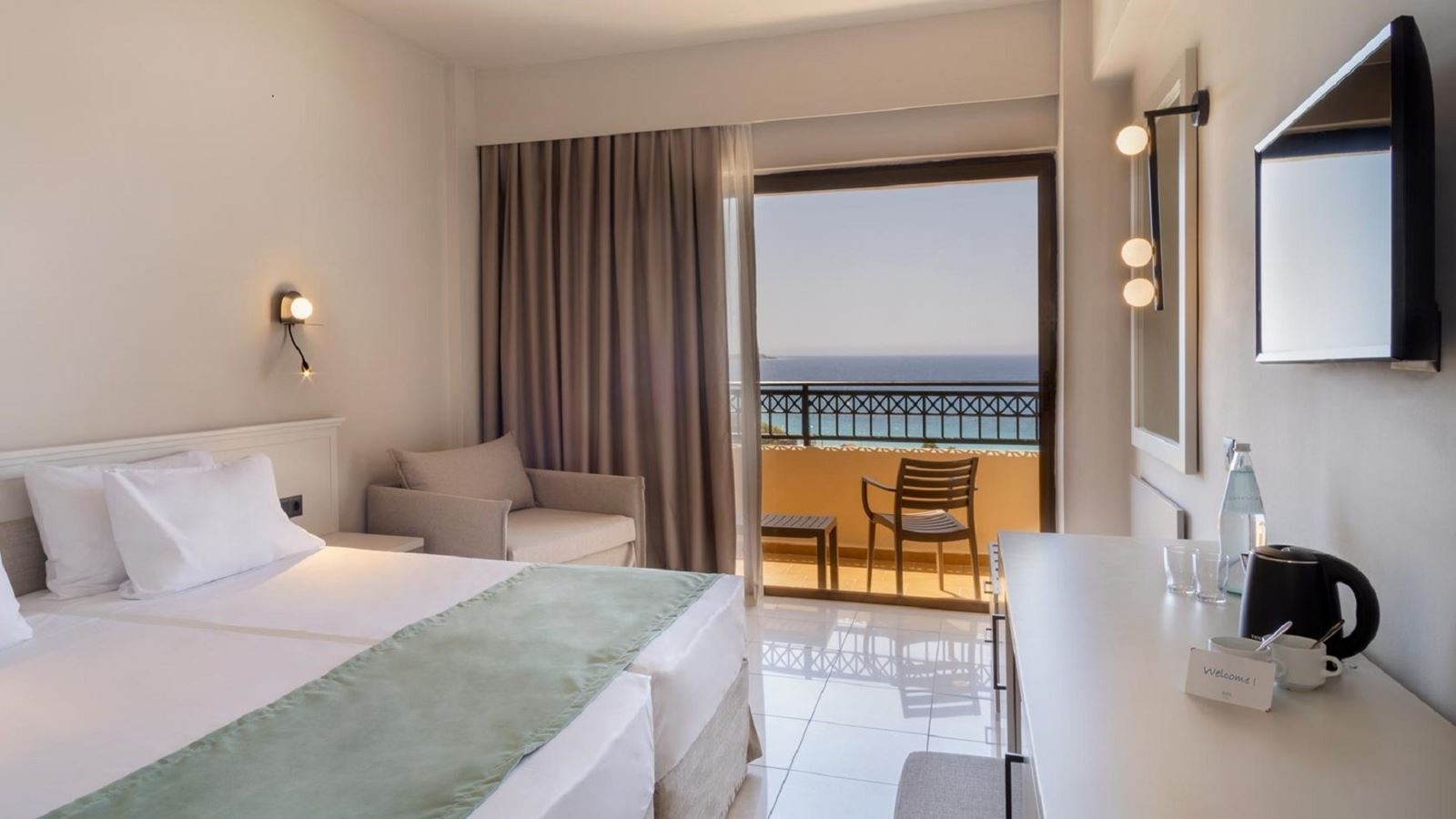 rooms-superior-room-sea-view