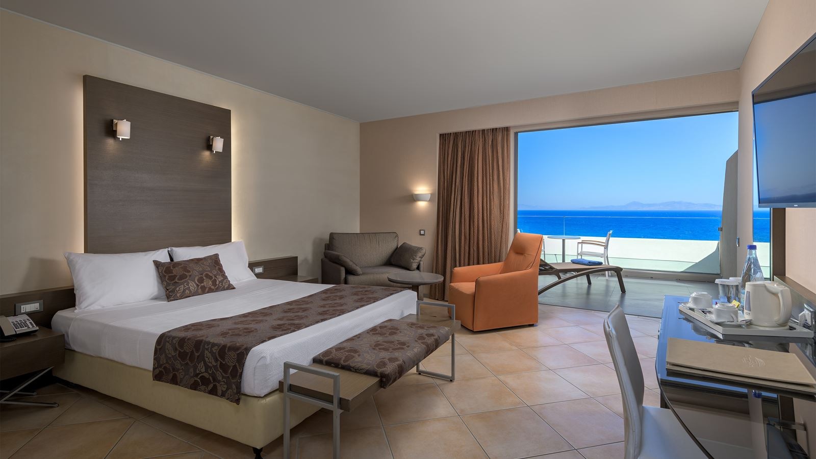 rooms-double-room-sea-view-with-balcony