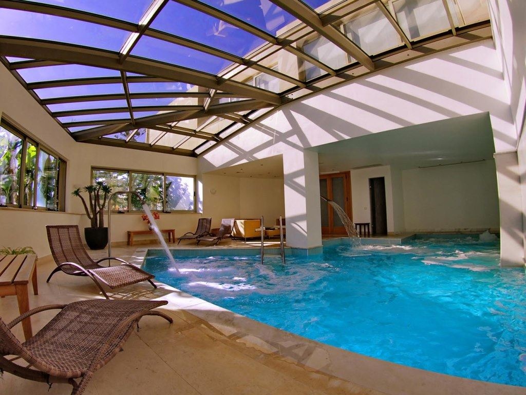 pools-indoor-pool