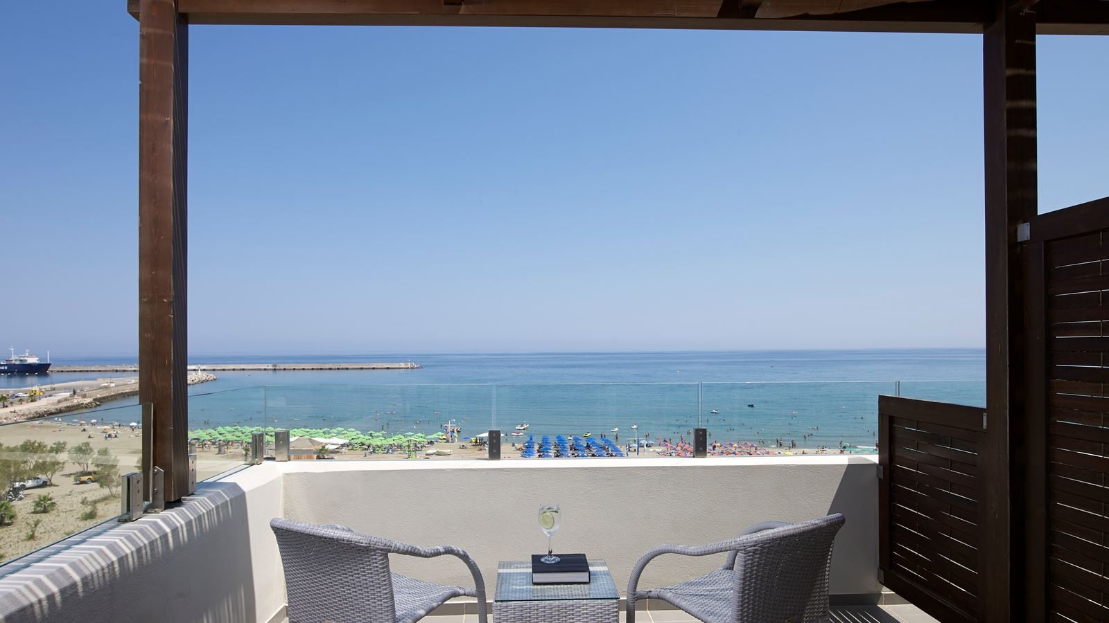 rooms-deluxe-suite--sea-view