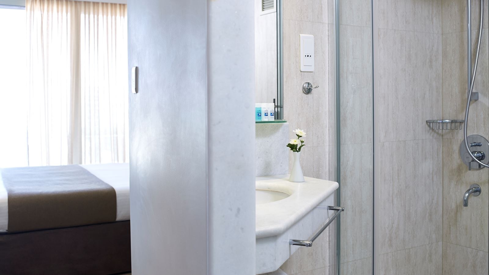 rooms-deluxe-suite--sea-view