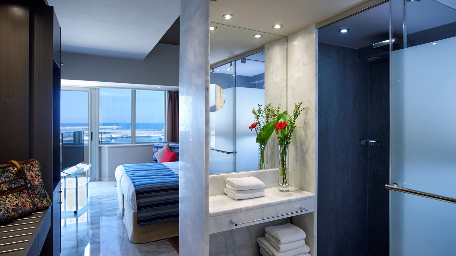 rooms-deluxe-suite--sea-view