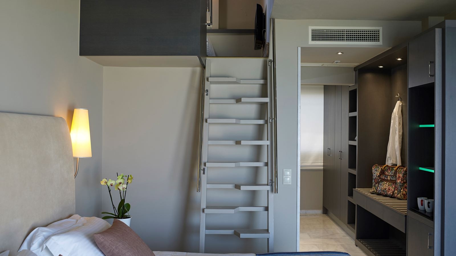 rooms-deluxe-suite--sea-view