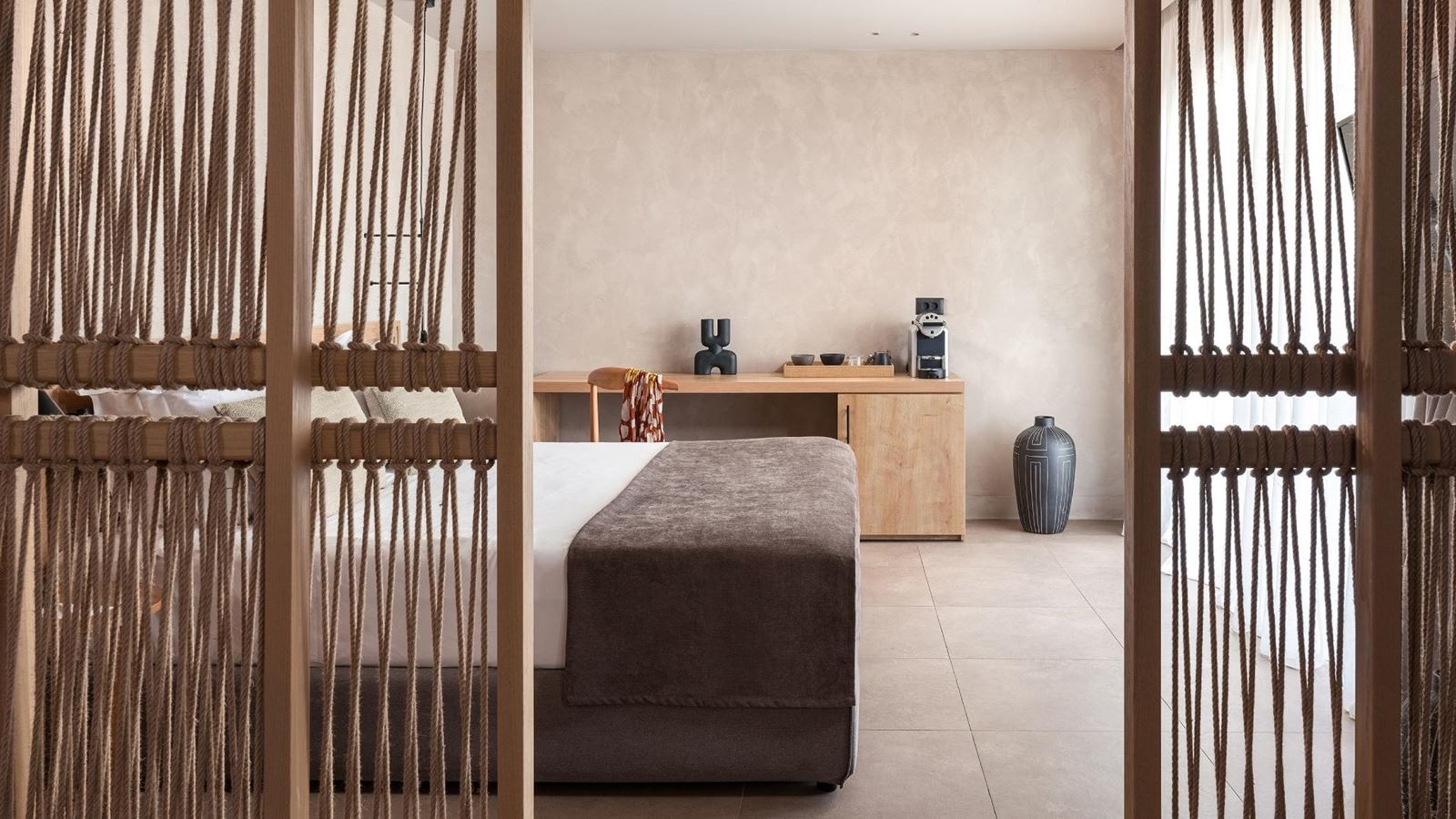 rooms-helea-suite-sea-front