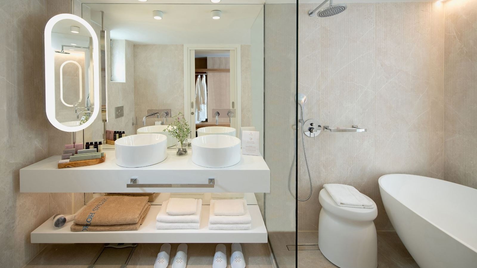 rooms-villa-private-pool