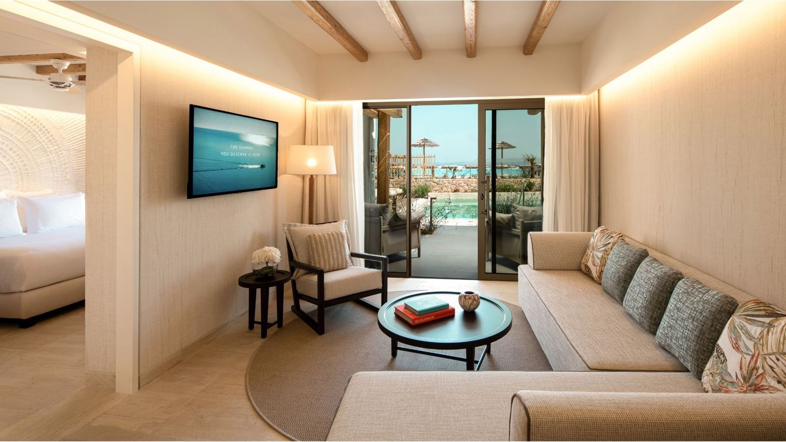 rooms-suite-swim-up-private-pool