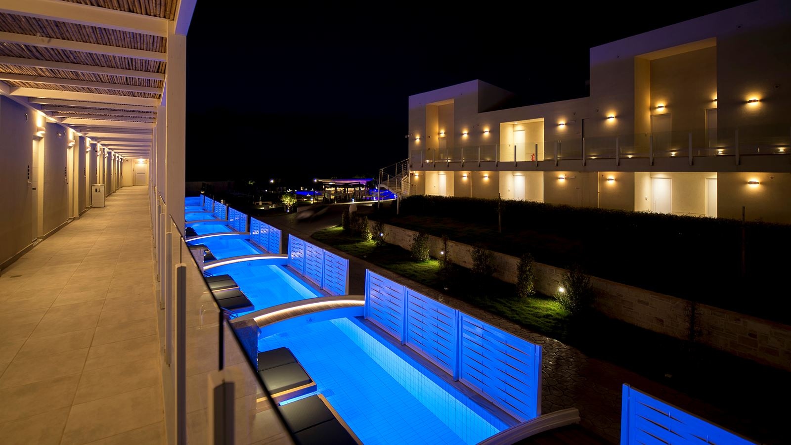 rooms-classic-room-swim-up